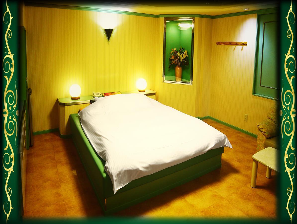 Kyoto Hotel Crown (Adults Only) Dış mekan fotoğraf